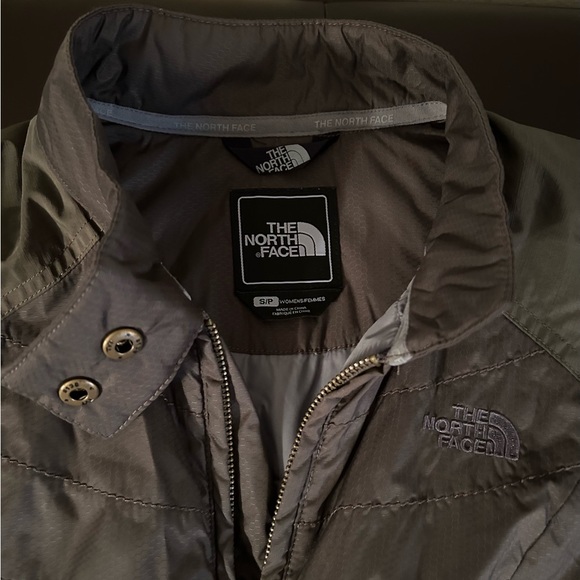 THE NORTH FACE Jacket - Picture 11 of 11